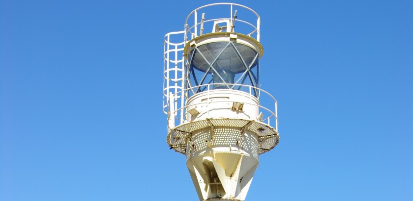 Lampe des Feuerschiffs Kiel vor dem Schiffahrtsmuseum in Kiel